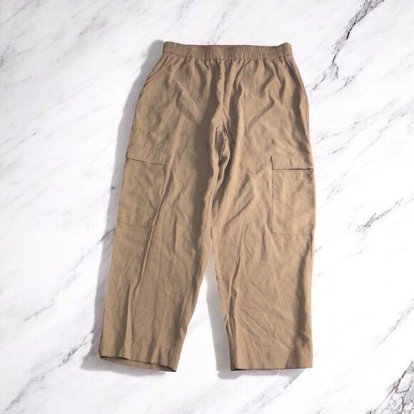 A New Day Women's Size XXL High-Rise Ankle Cargo Pants Elastic Waist Pockets Tan - Picture 2 of 10